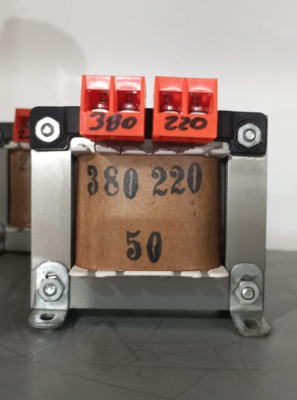 TRANSFORMADOR 220 V 380 V 50 W CON BORNERAS ESPAÑOLAS